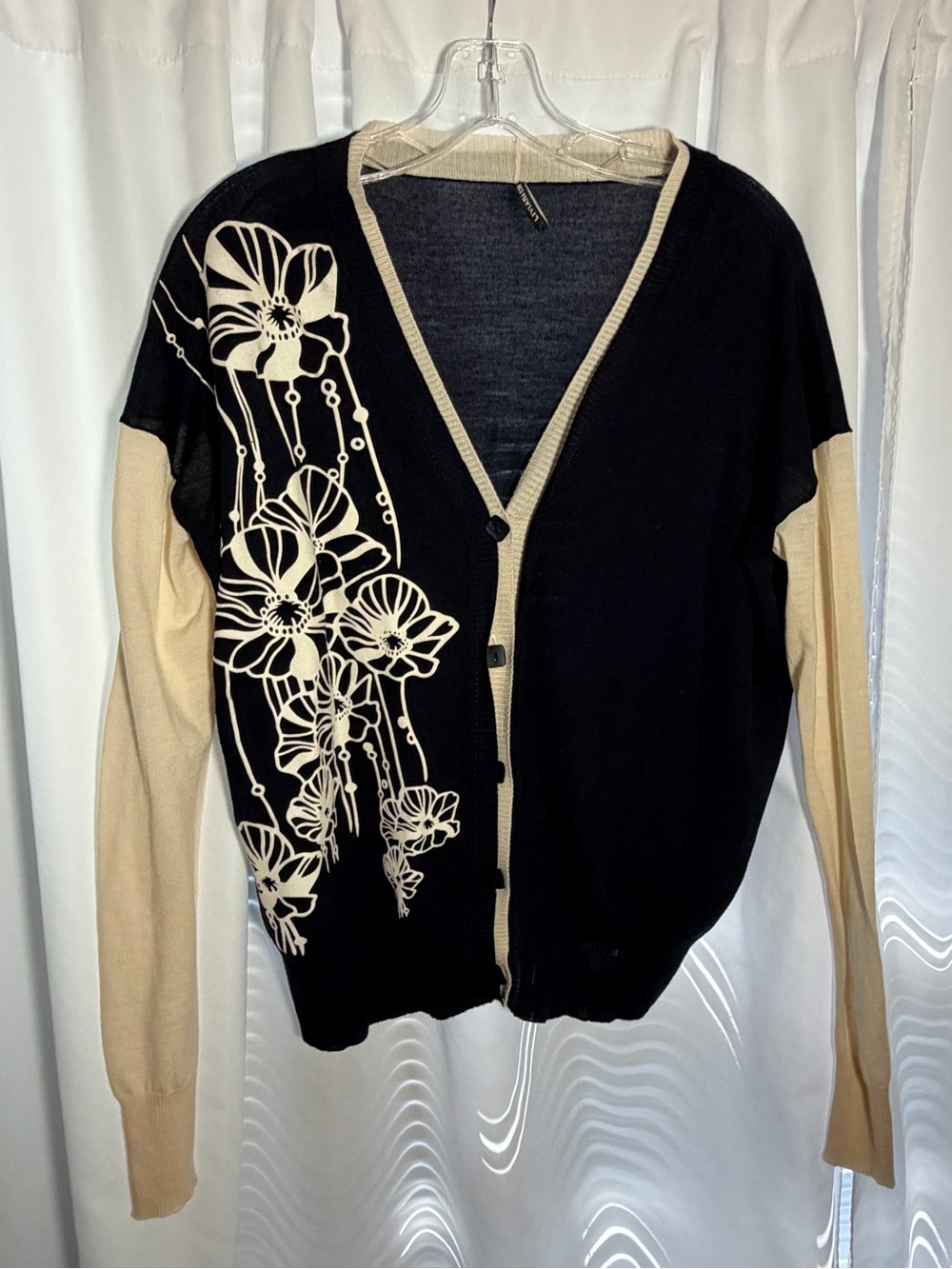 LIVIANA CONTI Black & Cream Merino Wool Cardigan w/Floral Design size 42/M